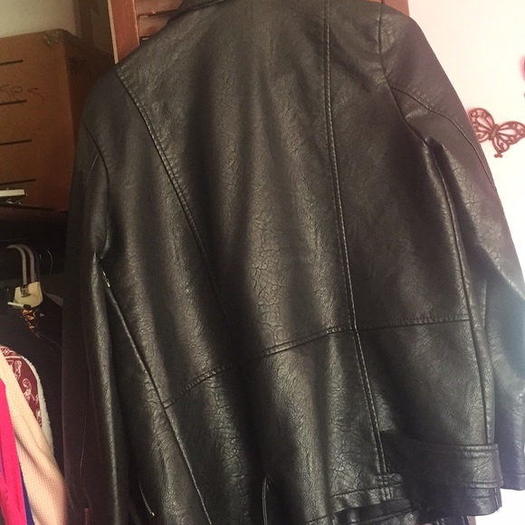 NEW NEVER WORN F21 LEATHER JACKET Size S - Picture 4 of 4